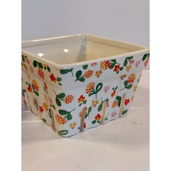 BIEN BEAU Ceramic Berry Basket Farmhouse Fruit Baskets Stoneware Harvest - Picture 8 of 10